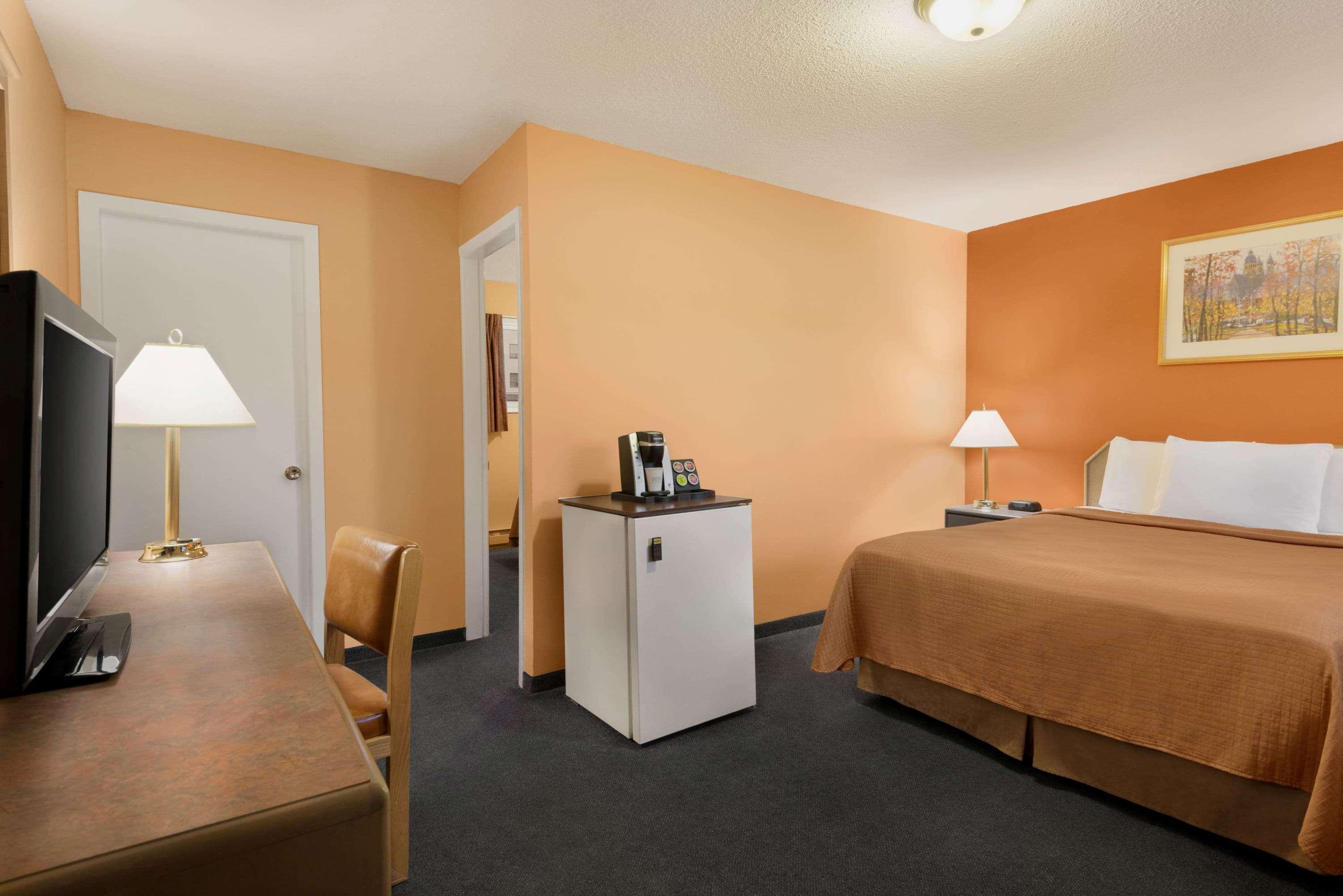 Travelodge By Wyndham Quesnel Bc Extérieur photo