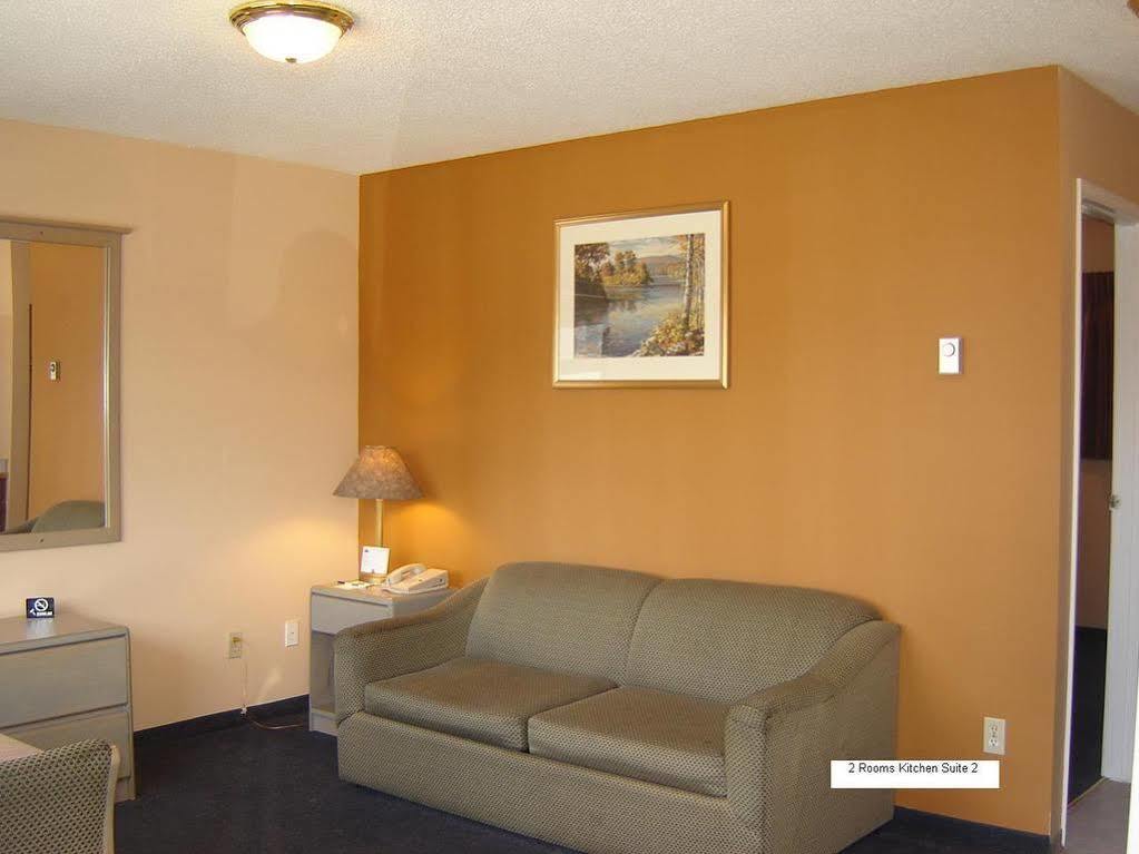 Travelodge By Wyndham Quesnel Bc Extérieur photo